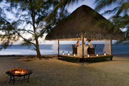 Beach Dining with the Hilton Bora Bora Nui Photo (c) Hilton Resorts