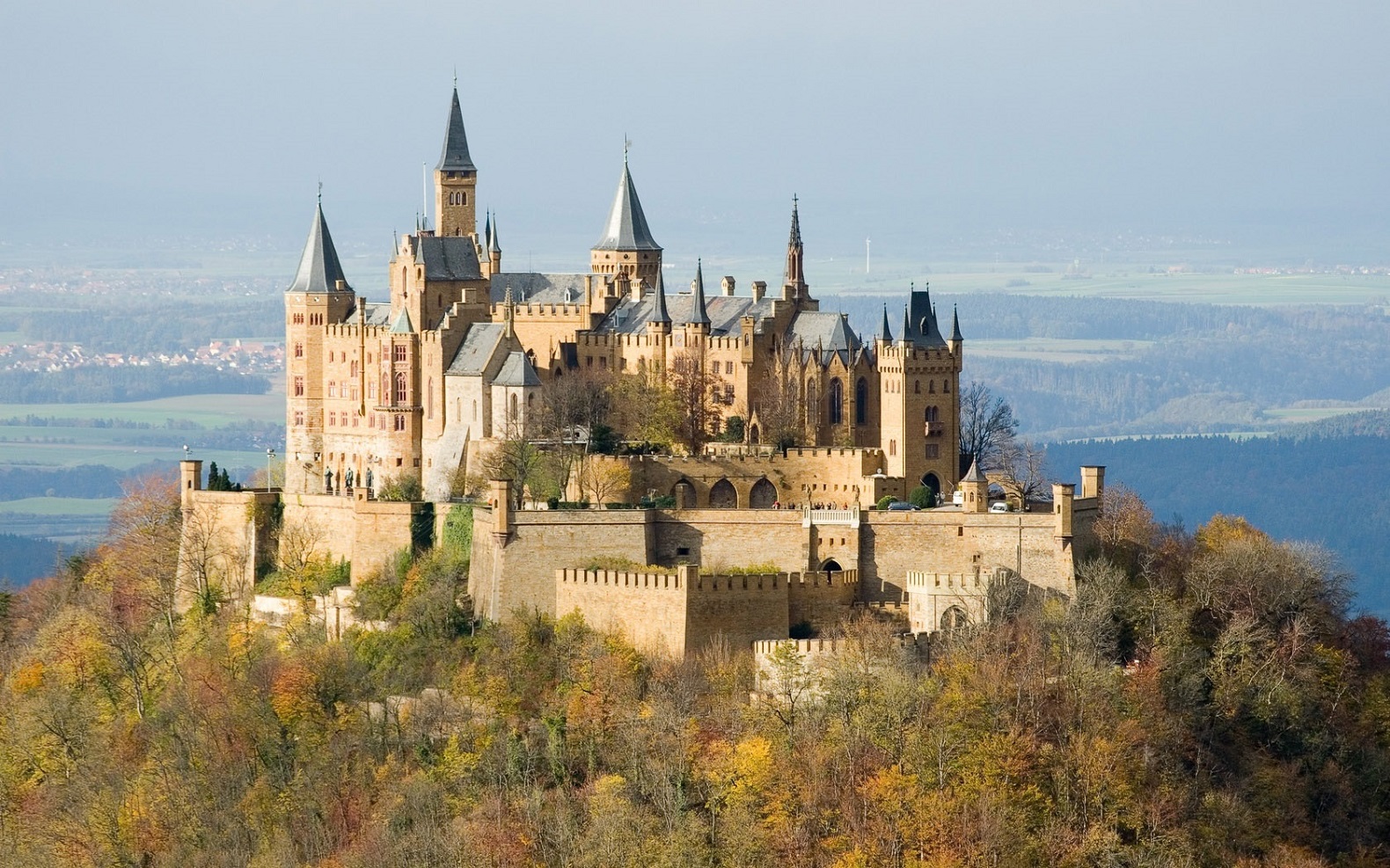 Hohenzollern Castle: Castles in Germany